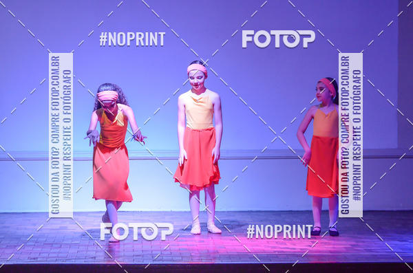 Buy your photos of the eventApresentao de dana  da Escola Uruguai na Escola Rainha do Brasil on Fotop