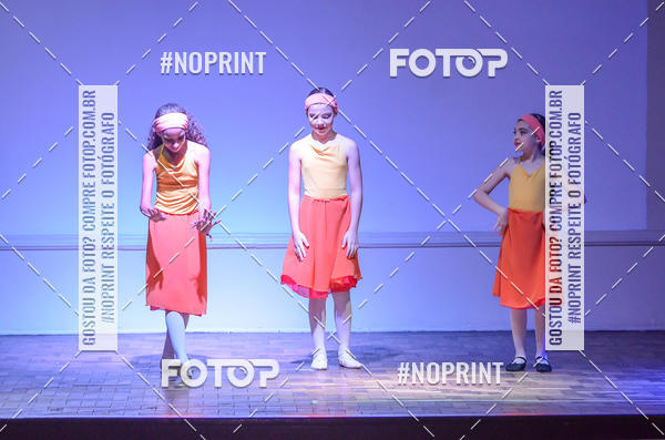 Buy your photos of the eventApresentao de dana  da Escola Uruguai na Escola Rainha do Brasil on Fotop