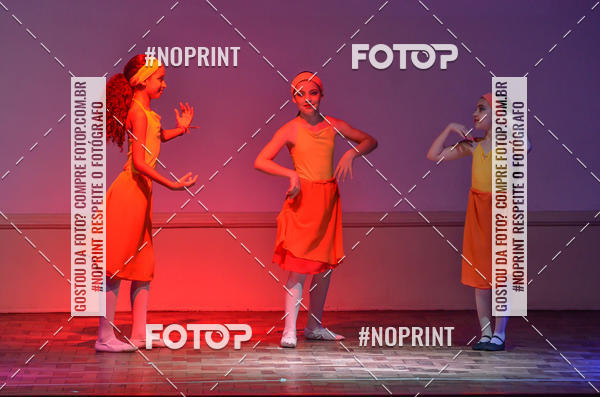 Buy your photos of the eventApresentao de dana  da Escola Uruguai na Escola Rainha do Brasil on Fotop