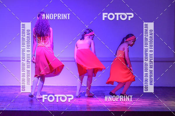Buy your photos of the eventApresentao de dana  da Escola Uruguai na Escola Rainha do Brasil on Fotop