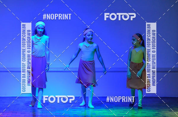 Buy your photos of the eventApresentao de dana  da Escola Uruguai na Escola Rainha do Brasil on Fotop