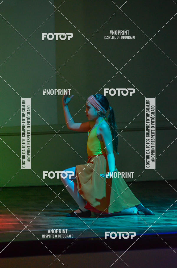 Buy your photos of the eventApresentao de dana  da Escola Uruguai na Escola Rainha do Brasil on Fotop