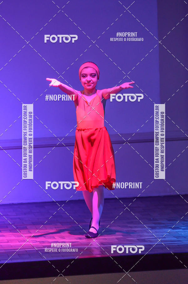 Buy your photos of the eventApresentao de dana  da Escola Uruguai na Escola Rainha do Brasil on Fotop