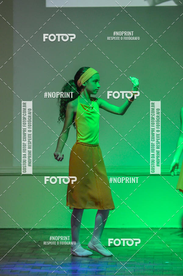 Buy your photos of the eventApresentao de dana  da Escola Uruguai na Escola Rainha do Brasil on Fotop