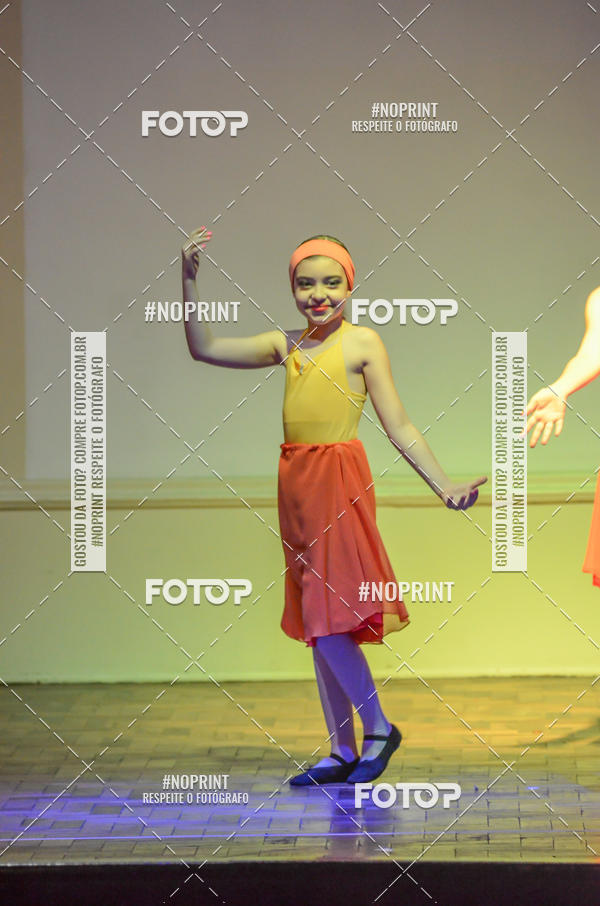 Buy your photos of the eventApresentao de dana  da Escola Uruguai na Escola Rainha do Brasil on Fotop