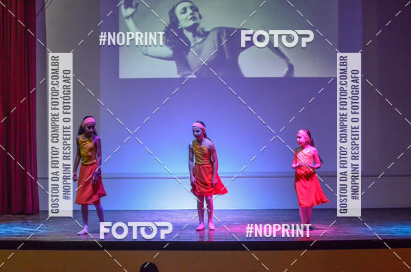 Buy your photos of the eventApresentao de dana  da Escola Uruguai na Escola Rainha do Brasil on Fotop