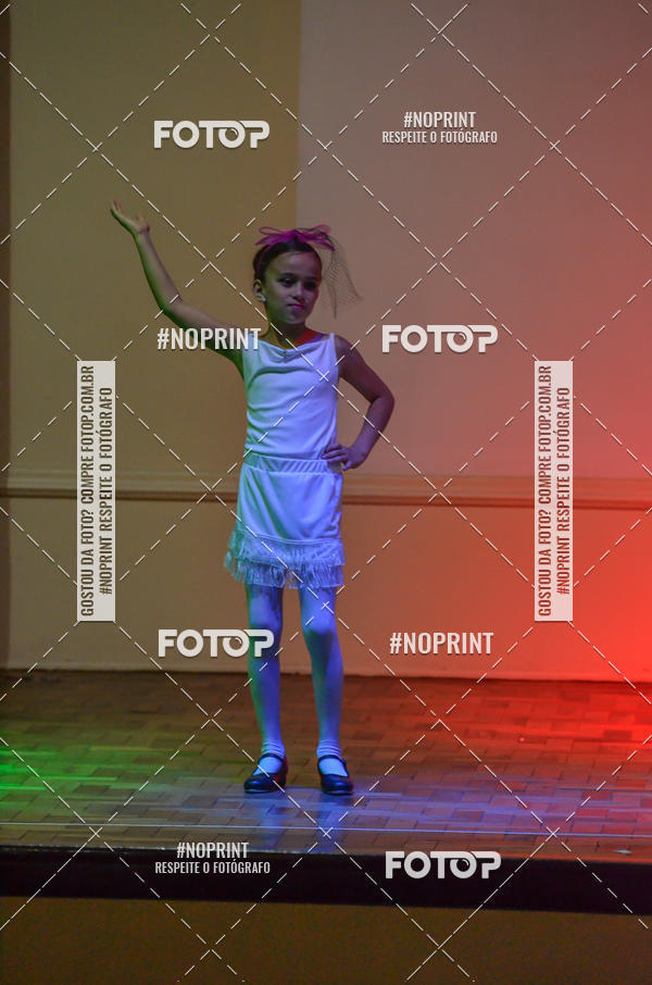 Buy your photos of the eventApresentao de dana  da Escola Uruguai na Escola Rainha do Brasil on Fotop