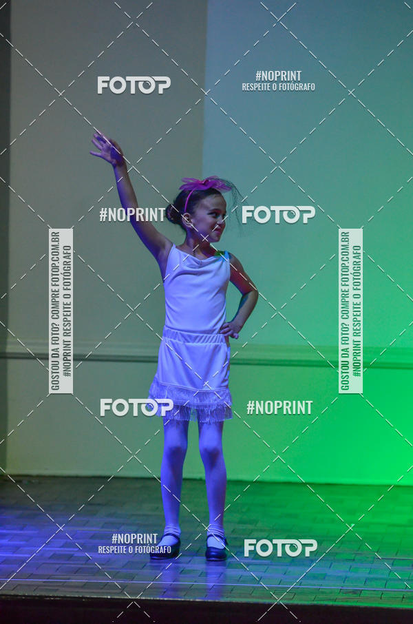 Buy your photos of the eventApresentao de dana  da Escola Uruguai na Escola Rainha do Brasil on Fotop