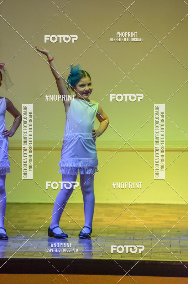 Buy your photos of the eventApresentao de dana  da Escola Uruguai na Escola Rainha do Brasil on Fotop