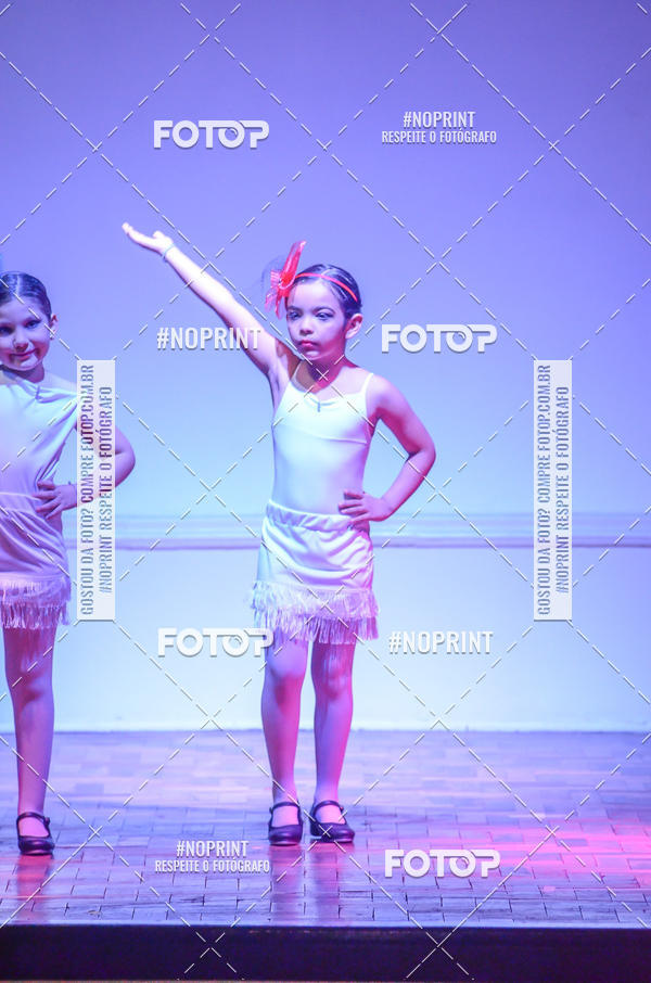 Buy your photos of the eventApresentao de dana  da Escola Uruguai na Escola Rainha do Brasil on Fotop
