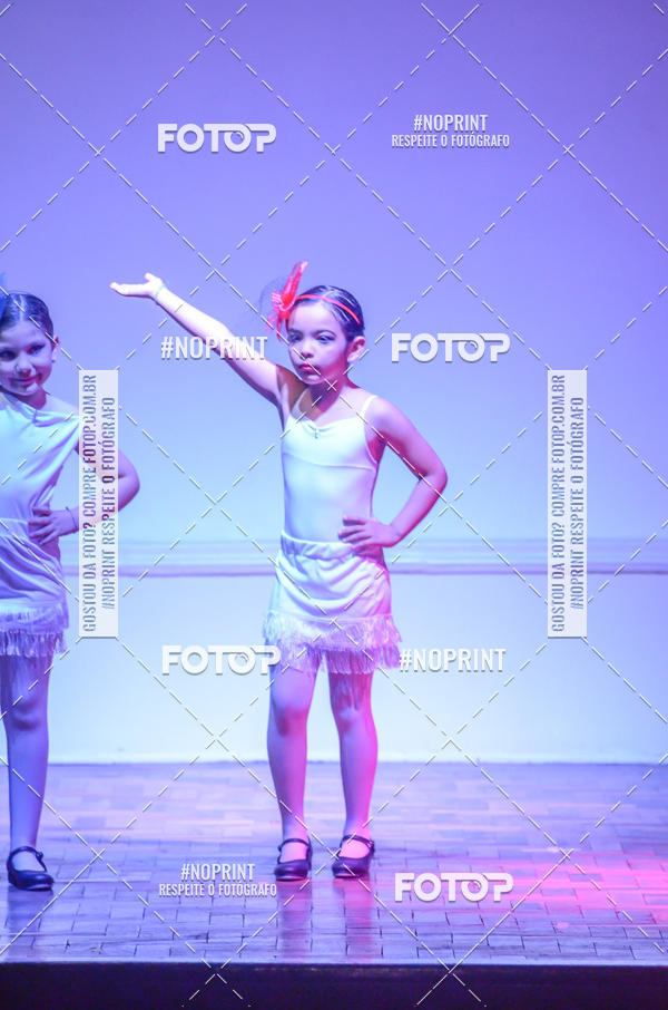 Buy your photos of the eventApresentao de dana  da Escola Uruguai na Escola Rainha do Brasil on Fotop