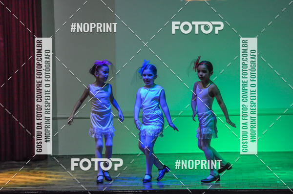 Buy your photos of the eventApresentao de dana  da Escola Uruguai na Escola Rainha do Brasil on Fotop