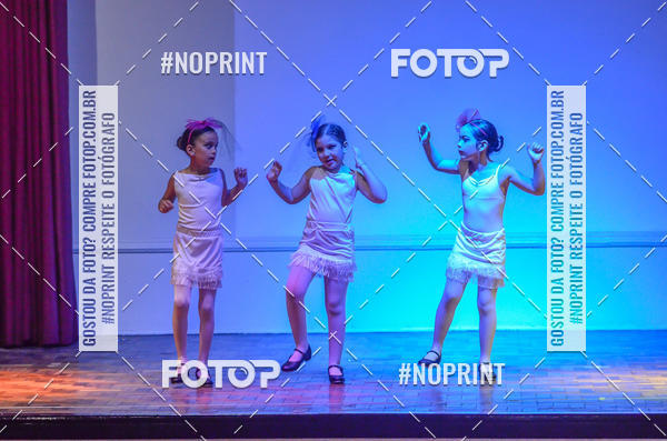 Buy your photos of the eventApresentao de dana  da Escola Uruguai na Escola Rainha do Brasil on Fotop
