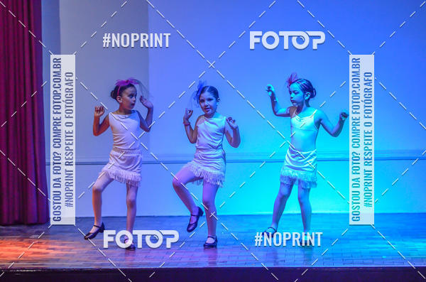 Buy your photos of the eventApresentao de dana  da Escola Uruguai na Escola Rainha do Brasil on Fotop
