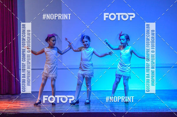 Buy your photos of the eventApresentao de dana  da Escola Uruguai na Escola Rainha do Brasil on Fotop