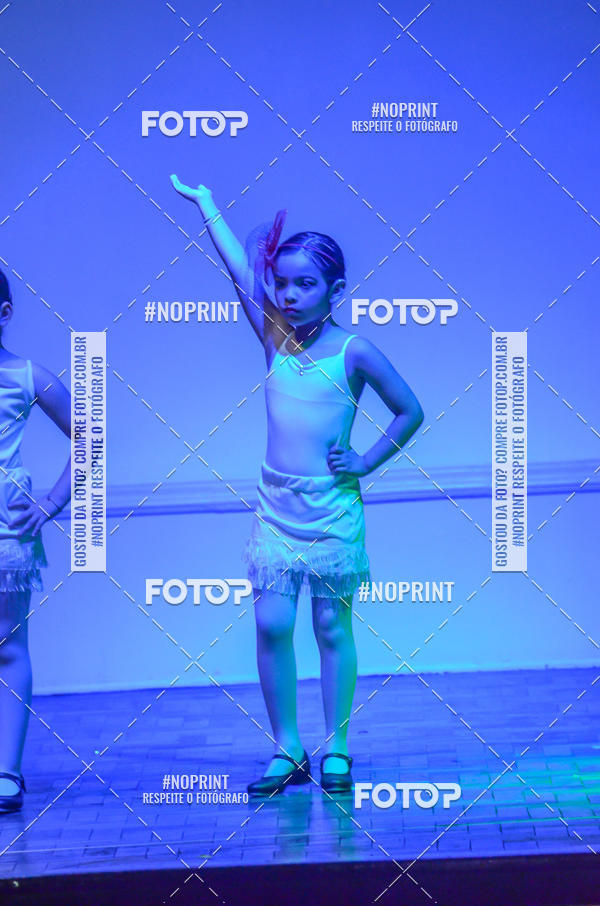 Buy your photos of the eventApresentao de dana  da Escola Uruguai na Escola Rainha do Brasil on Fotop