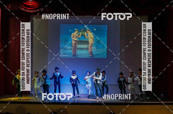 Buy your photos of the eventApresentao de dana  da Escola Uruguai na Escola Rainha do Brasil on Fotop