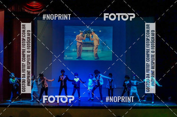 Buy your photos of the eventApresentao de dana  da Escola Uruguai na Escola Rainha do Brasil on Fotop