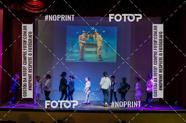 Buy your photos of the eventApresentao de dana  da Escola Uruguai na Escola Rainha do Brasil on Fotop