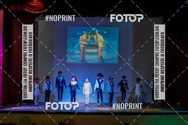 Buy your photos of the eventApresentao de dana  da Escola Uruguai na Escola Rainha do Brasil on Fotop