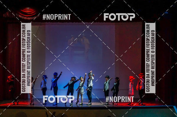 Buy your photos of the eventApresentao de dana  da Escola Uruguai na Escola Rainha do Brasil on Fotop