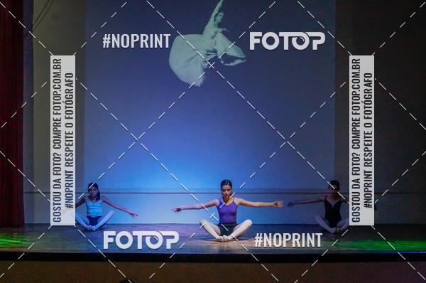 Buy your photos of the eventApresentao de dana  da Escola Uruguai na Escola Rainha do Brasil on Fotop