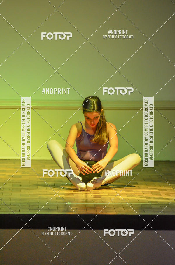 Buy your photos of the eventApresentao de dana  da Escola Uruguai na Escola Rainha do Brasil on Fotop