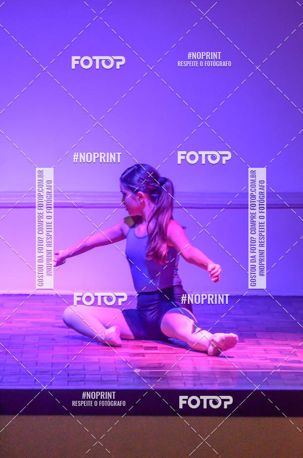 Buy your photos of the eventApresentao de dana  da Escola Uruguai na Escola Rainha do Brasil on Fotop