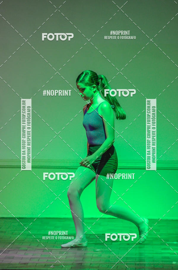 Buy your photos of the eventApresentao de dana  da Escola Uruguai na Escola Rainha do Brasil on Fotop