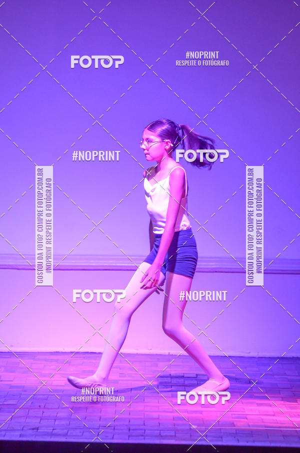 Buy your photos of the eventApresentao de dana  da Escola Uruguai na Escola Rainha do Brasil on Fotop