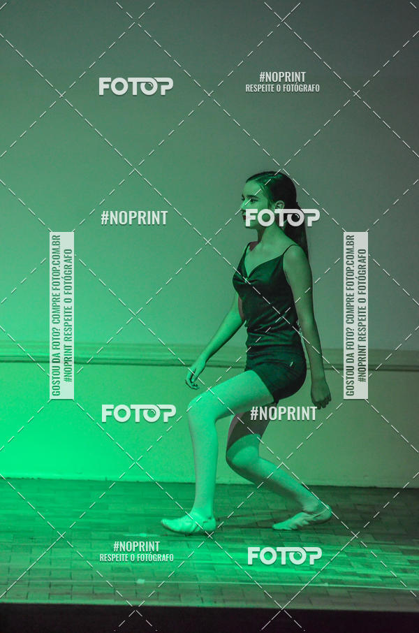 Buy your photos of the eventApresentao de dana  da Escola Uruguai na Escola Rainha do Brasil on Fotop