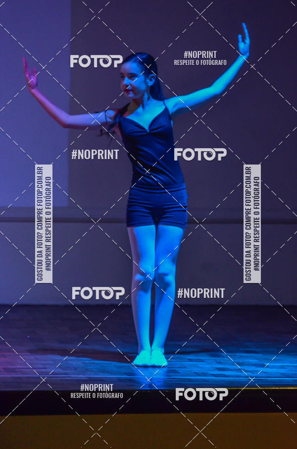 Buy your photos of the eventApresentao de dana  da Escola Uruguai na Escola Rainha do Brasil on Fotop