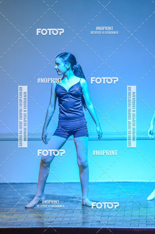 Buy your photos of the eventApresenta��o de dan�a  da Escola Uruguai na Escola Rainha do Brasil on Fotop