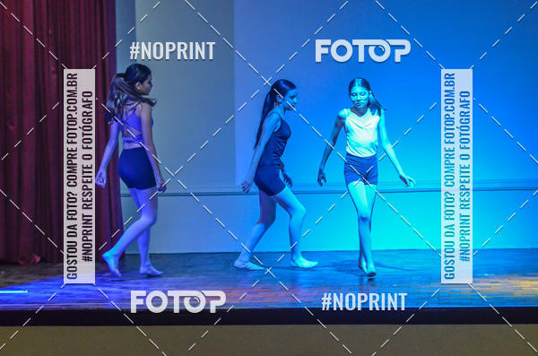 Buy your photos of the eventApresenta��o de dan�a  da Escola Uruguai na Escola Rainha do Brasil on Fotop