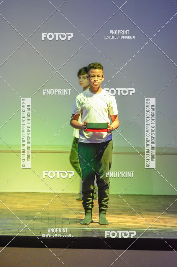 Buy your photos of the eventApresenta��o de dan�a  da Escola Uruguai na Escola Rainha do Brasil on Fotop