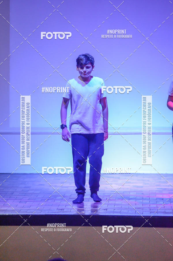 Buy your photos of the eventApresenta��o de dan�a  da Escola Uruguai na Escola Rainha do Brasil on Fotop