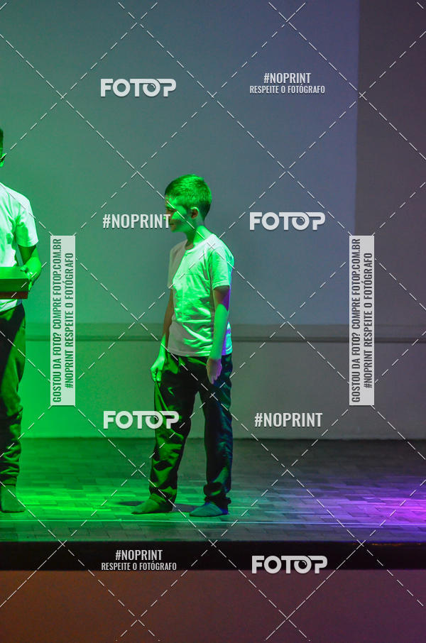 Buy your photos of the eventApresenta��o de dan�a  da Escola Uruguai na Escola Rainha do Brasil on Fotop