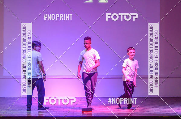 Buy your photos of the eventApresenta��o de dan�a  da Escola Uruguai na Escola Rainha do Brasil on Fotop