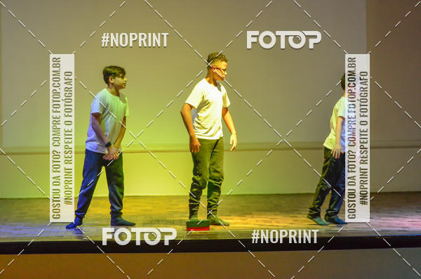 Buy your photos of the eventApresenta��o de dan�a  da Escola Uruguai na Escola Rainha do Brasil on Fotop