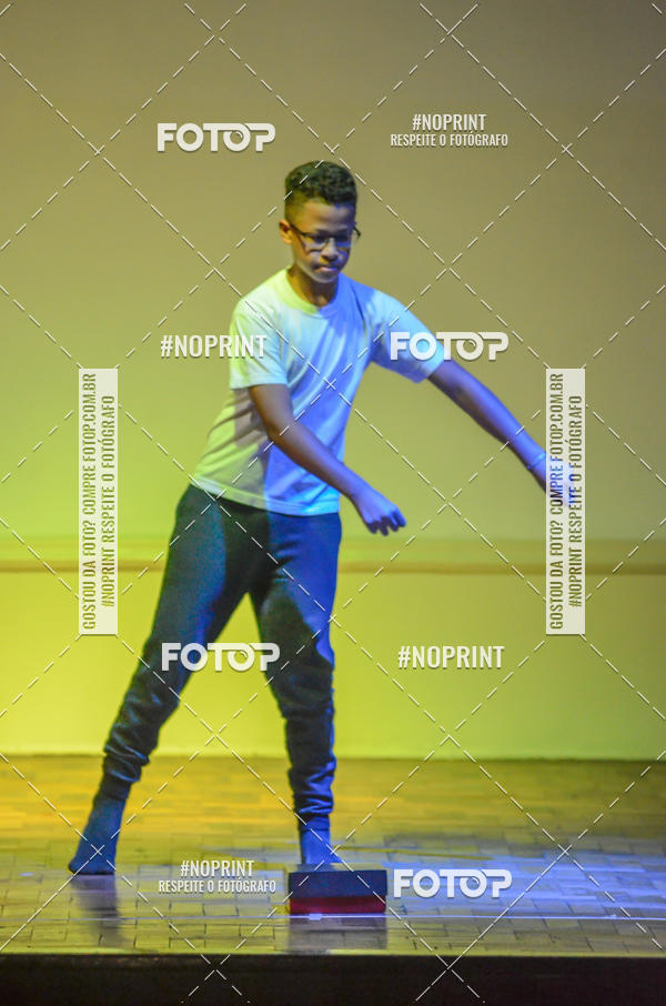 Buy your photos of the eventApresenta��o de dan�a  da Escola Uruguai na Escola Rainha do Brasil on Fotop