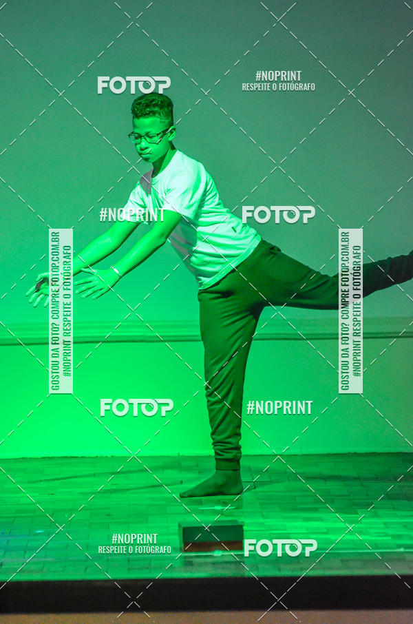 Buy your photos of the eventApresenta��o de dan�a  da Escola Uruguai na Escola Rainha do Brasil on Fotop