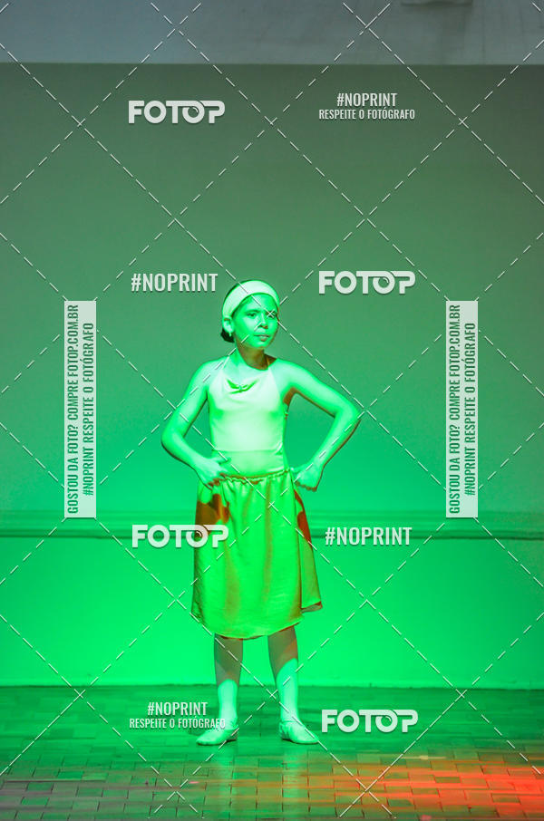 Buy your photos of the eventApresenta��o de dan�a  da Escola Uruguai na Escola Rainha do Brasil on Fotop