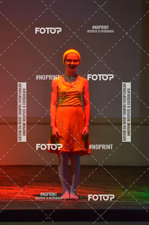 Buy your photos of the eventApresentao de dana  da Escola Uruguai na Escola Rainha do Brasil on Fotop