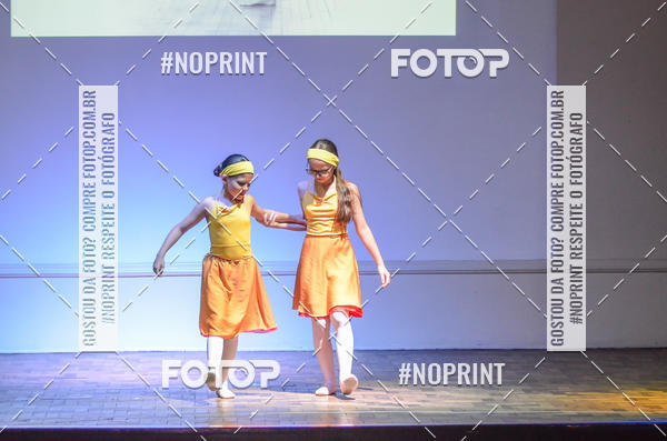 Buy your photos of the eventApresenta��o de dan�a  da Escola Uruguai na Escola Rainha do Brasil on Fotop