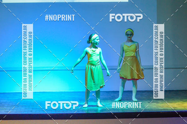 Buy your photos of the eventApresenta��o de dan�a  da Escola Uruguai na Escola Rainha do Brasil on Fotop