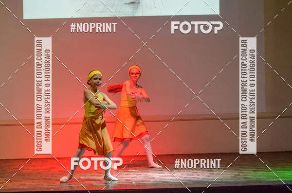 Buy your photos of the eventApresenta��o de dan�a  da Escola Uruguai na Escola Rainha do Brasil on Fotop