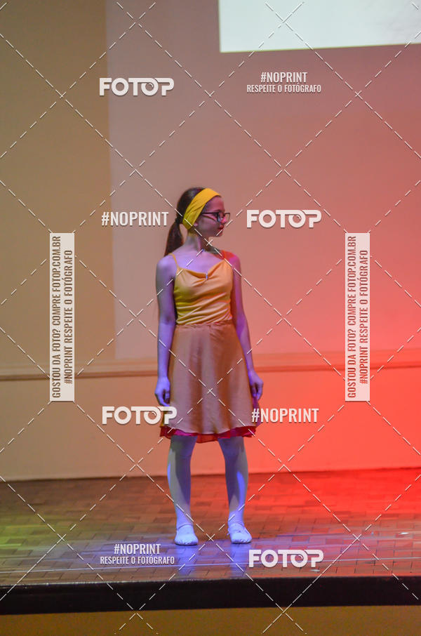 Buy your photos of the eventApresenta��o de dan�a  da Escola Uruguai na Escola Rainha do Brasil on Fotop