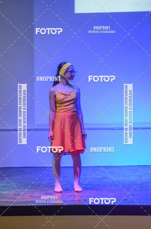 Buy your photos of the eventApresenta��o de dan�a  da Escola Uruguai na Escola Rainha do Brasil on Fotop