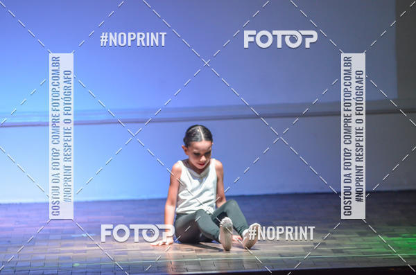 Buy your photos of the eventApresenta��o de dan�a  da Escola Uruguai na Escola Rainha do Brasil on Fotop