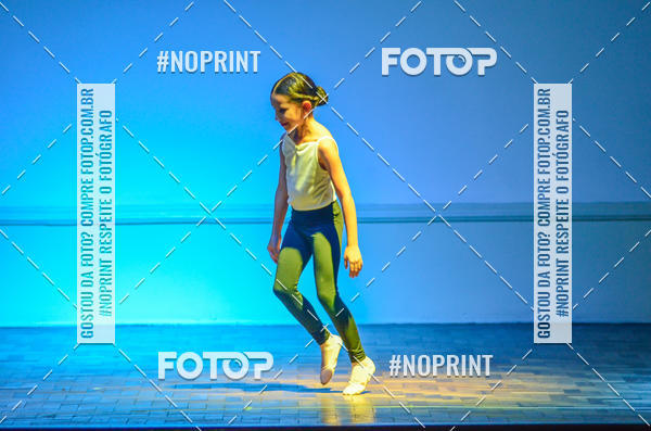 Buy your photos of the eventApresenta��o de dan�a  da Escola Uruguai na Escola Rainha do Brasil on Fotop